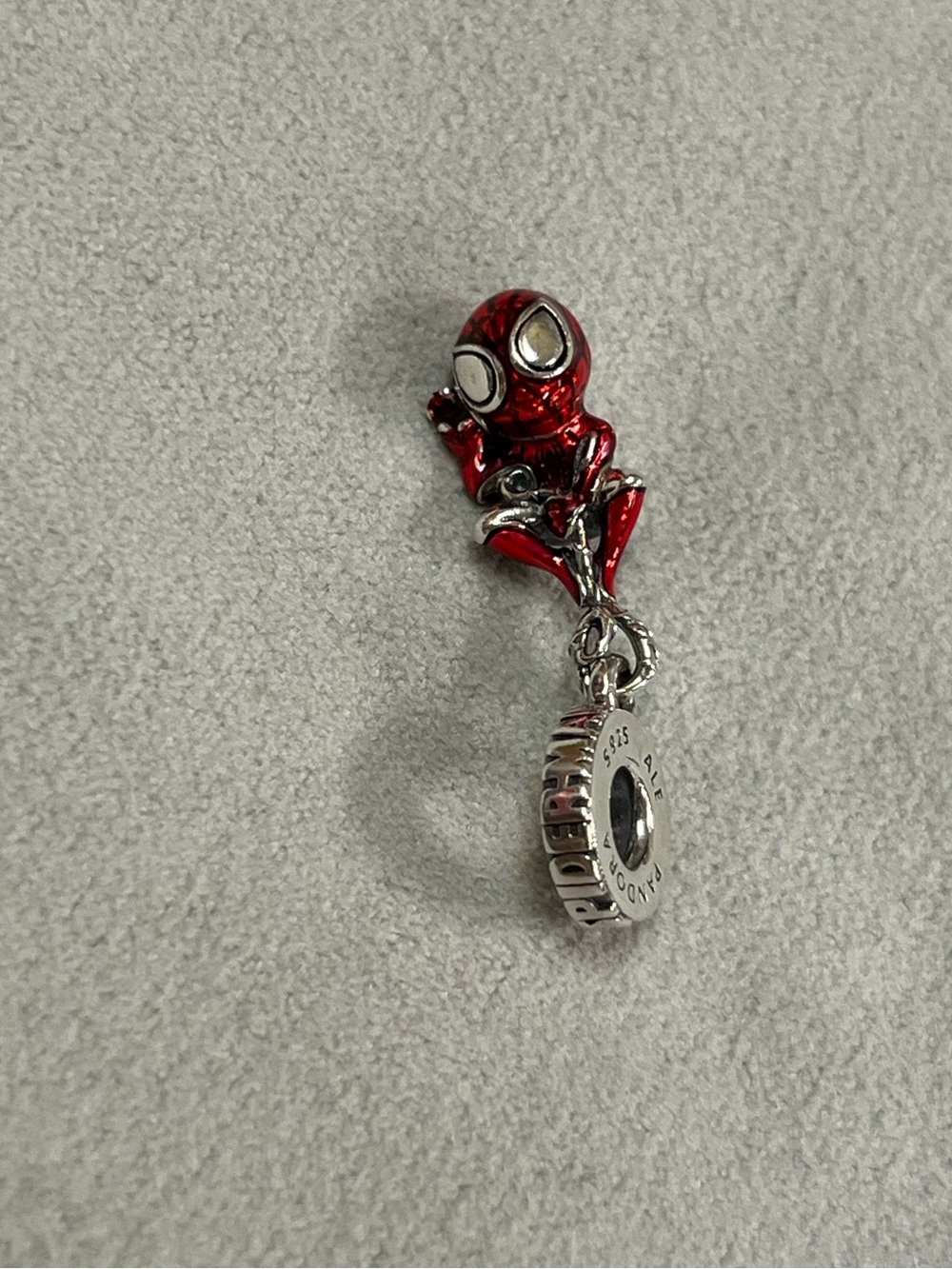SPIDER MAN MARVEL
Pandora charm
